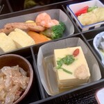 Taipei International Airport VIP Lounge - おかず達アップ