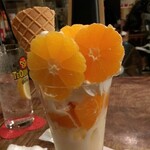 ヴァンヴェール珈琲 - みかんパフェ（期間限定）