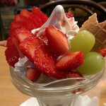 ヴァンヴェール珈琲 - フルーツパフェ