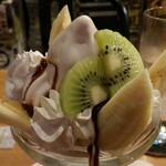 ヴァンヴェール珈琲 - チョコレートパフェ