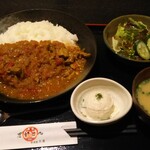 Kurume Daisen - スパイスカツカレー （850円）定食になってます