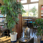 チェリー・ロール - 店内A