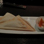 DEN - ホットサンド