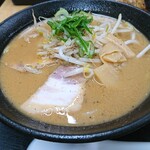 やったろうじゃん - ブラック味噌ラーメン!