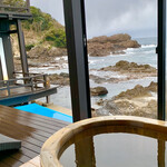 ランプの宿 - 海は直ぐそこ