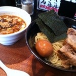 つけ麺屋しずく - 濃厚つけ麺（並）全部のせ