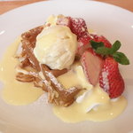苺のワッフル