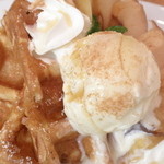 アップル＆シナモン、ハニーワッフル；アップ