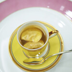 ペレグリーノ - 長野県伊那産ぎたろう軍鶏を丸ごと煮出した澄んだ味わいのブロート