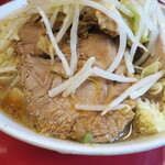 ラーメン二郎 - 豚