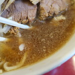 ラーメン二郎 - スープ
