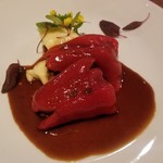 BUENA VISTA TOKYO - 牛肉のラグー。ピキージョ巻き。ジュ・ド・ブフソース