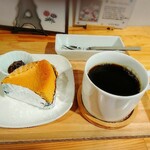 FROMAGERIE Harmonie - 生キャラメルゴーダチーズケーキとコーヒー