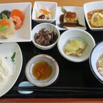 油源 - ・「湯波づくし膳(¥1650)」の膳アップ。