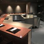 窯焼き割烹 黒泉 - 店内カウンター