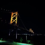 与島PAフードコート - 瀬戸大橋・夜はライトアップ。