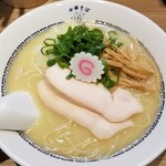 中華そば 六感堂‏ - 濃厚 鶏白湯中華そば