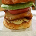 No.18 - 自家製ベーコンモッツァレラチーズバーガー