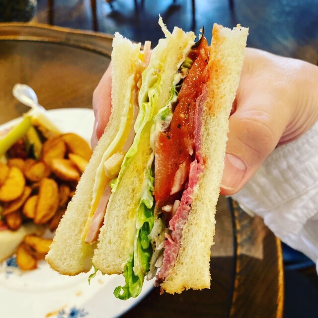 スリーチムニーズ ｔhreeｃhimneys ｃo 本町 紅茶専門店 食べログ