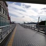 Koube potokicchin - さらに歩道橋を歩いていくと、神戸港が一望できます　2020.1