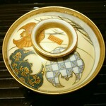 蓬左茶寮 - 蓬左のシンボル、蝙蝠の器。