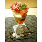 蓬左茶寮 - ＝苺パフェ＝