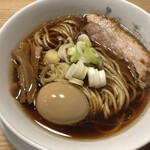 人類みな麺類 - 原点(醤油ラーメン)、チャーシュー薄＋たまご、メンマ細