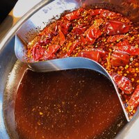 しゃぶしゃぶ KINTAN 代官山本店 - 【香港醤油/地獄の火鍋】