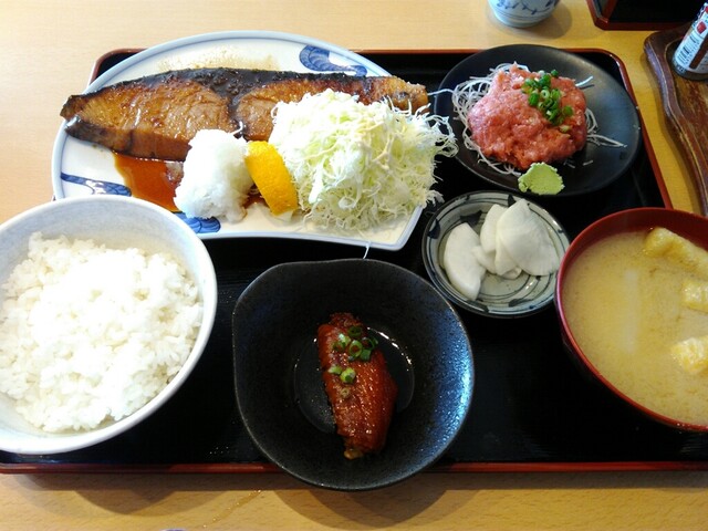 ぶりの照り焼き定食 By Hoshi10 花いち 南大塚 魚介料理 海鮮料理 食べログ ぶりの照り焼き定食 By Hoshi10 花いち 南大塚 魚介料理 海鮮料理 食べログ