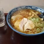 日の出食堂 - 正油ラーメン  550円