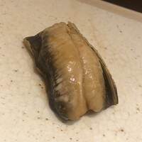 すし岩瀬 - 穴子。対馬産。淡雪のように舌の上で消えてなくなります