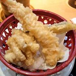 回転寿司　すし丸 - 天ぷらが付いています。