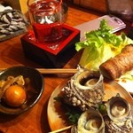 かじしか - エリンギ巻きとサザエとお通し♪