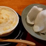 栄夏 - 白菜のグラタンと、ベトナムのえびせん？みたいなお菓子的なやつ