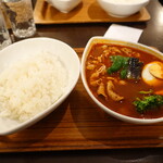スープカレー屋 鴻 - 赤スープ、豚しゃぶ、辛さ2倍
