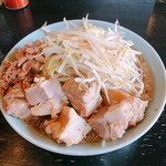 ラーメン マシンガン - 醤油2型　豚増し