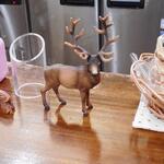 123815296 - カウンター上の鹿の小物