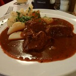 Café Restaurant Gulaschmuseum - 料理写真:RindsGulasch