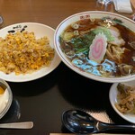 Tenshin - 半チャーハンとラーメンセット（1,100円）