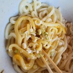 うどん屋 - ネギを足して見ました。
