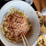 うどん屋 - 鰹節たっぷり入れて見ました。