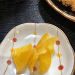 手づくりうどん 地車 - ロースカツセットの漬物