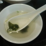 六華園 - チャーハン付属のスープ
