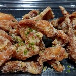 鳥ぷろ - 料理写真:のり塩皮チップ(500円＋税)