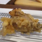 旬彩 天ぷら 心来(しんら） - 舞茸の天ぷら：衣の薄さ（少なさ）と、まさに空気も食材の一品と感じるほどの サクサク感とふっくら感のある舞茸です。　　　　　　　2020.01.17