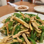 台湾料理 豊源 - 料理写真:豚肉の青椒肉絲。豚肉がふわふわでめっちゃ美味しかった