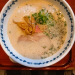 長崎らーめん 西海製麺所 - 西海らーめん＋焦がしネギのチャーシュー丼(西海らーめん)