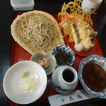 天然大海老と野菜天付ざる蕎麦食べ比べ