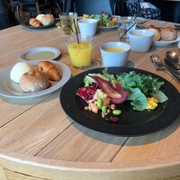 THE GATEHOUSE - テーブル