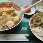 タイ国料理 ゲウチャイ - イエンターフォーとグリーンカレーのセット